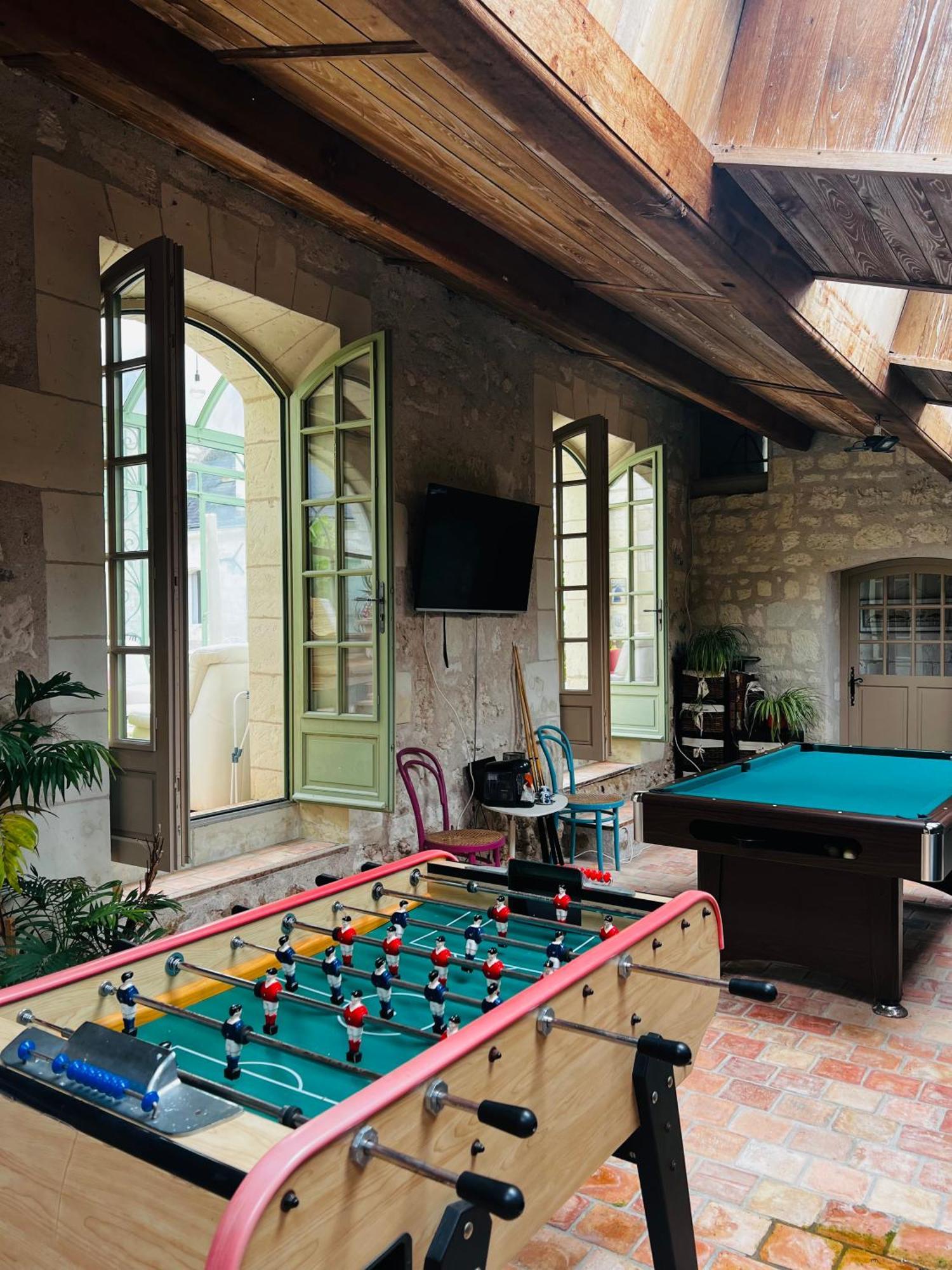 Chateau De La Thibaudiere Bois Savary - Chambre Familiale Du Roi Allonnes  Εξωτερικό φωτογραφία